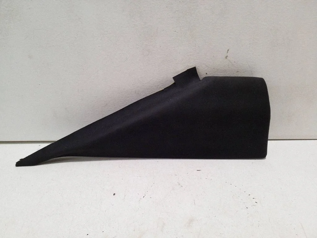 (C) pillar trim 06700174030