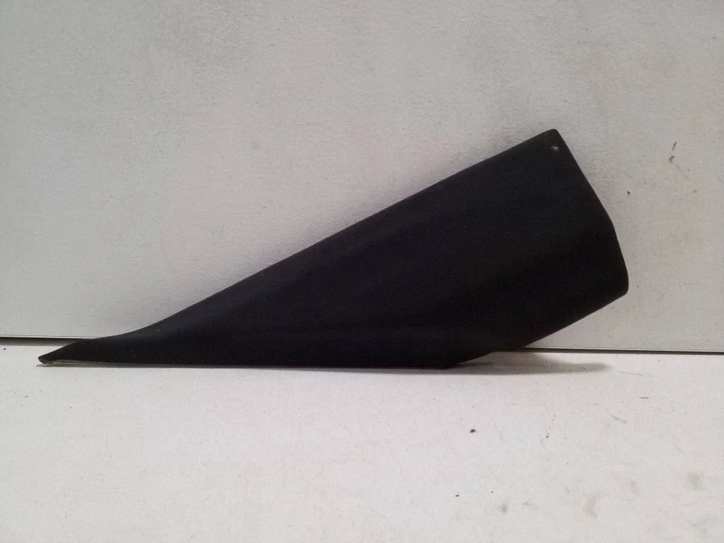 (C) pillar trim 06700174090