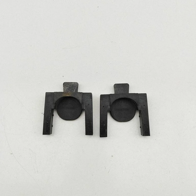 Radiaatori tugipaneeli klamber PE0115241 – Mazda CX-5 (2012-2017)