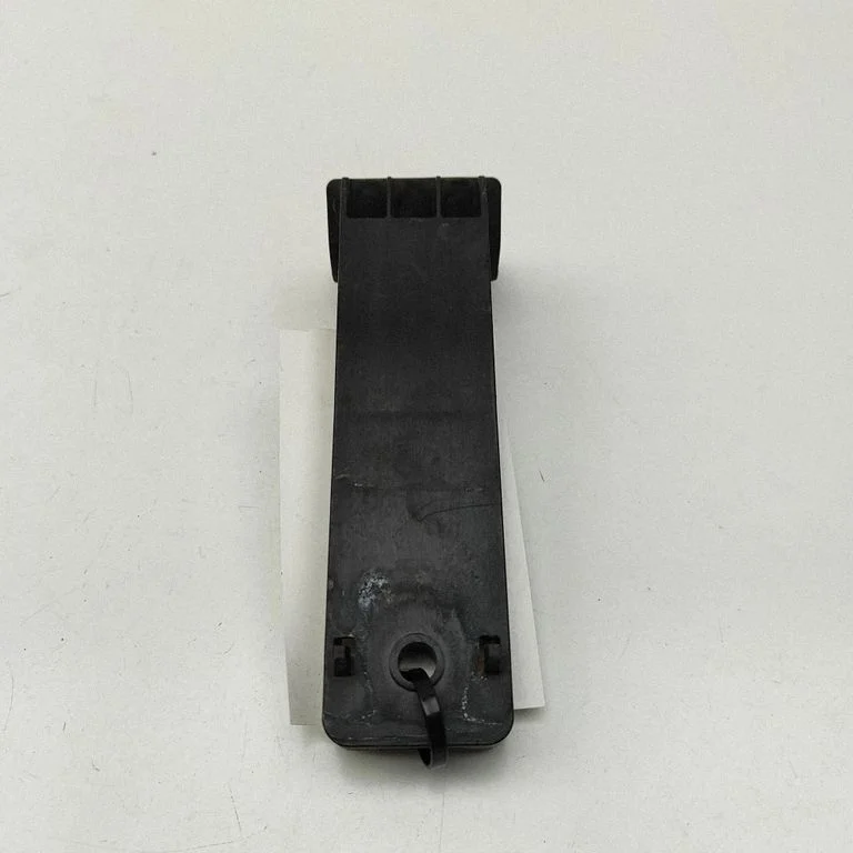 Radiatoru paneļa kronšteins – Opel Mokka X (2016-2019)