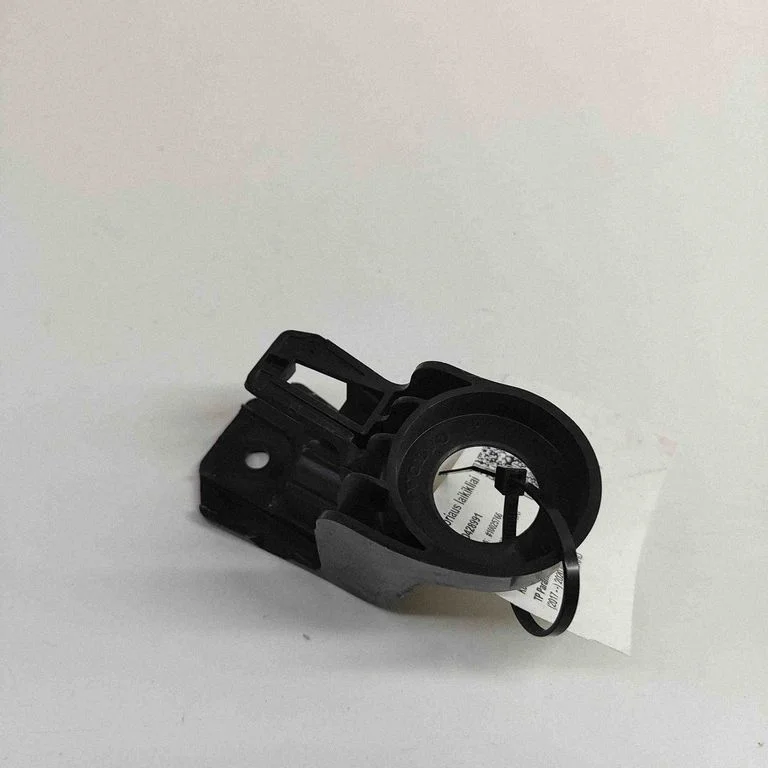 Radiator support slam panel bracket 31370344
