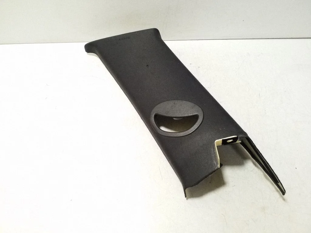 (C) pillar trim 7056348