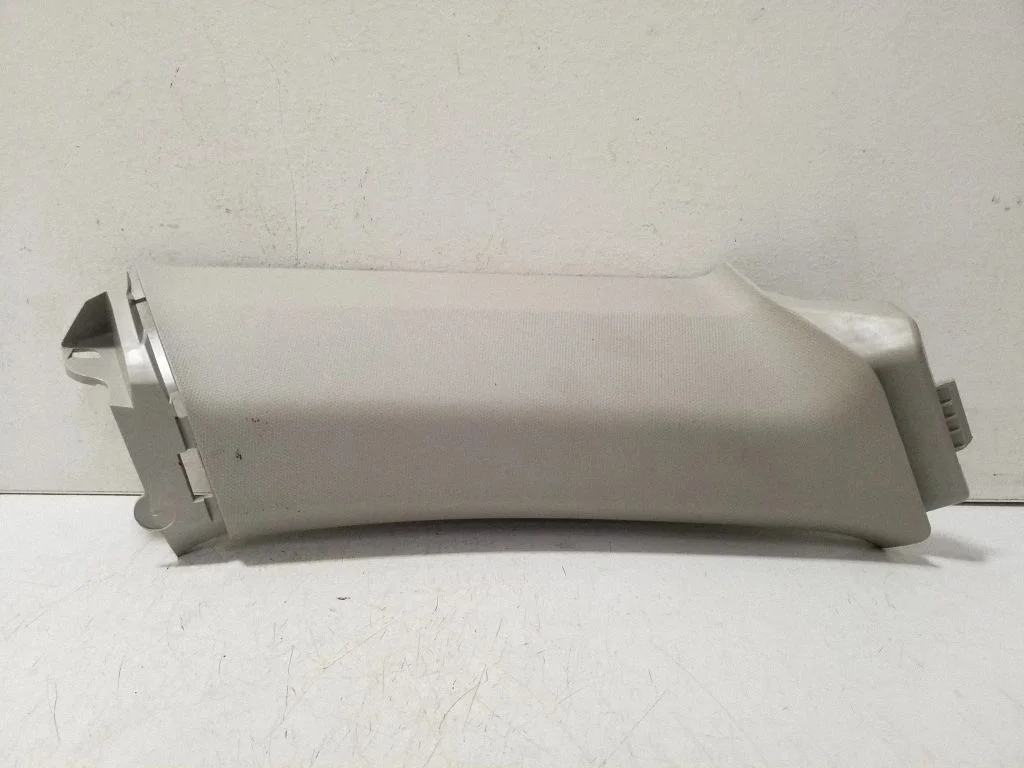 (C) pillar trim 658867287