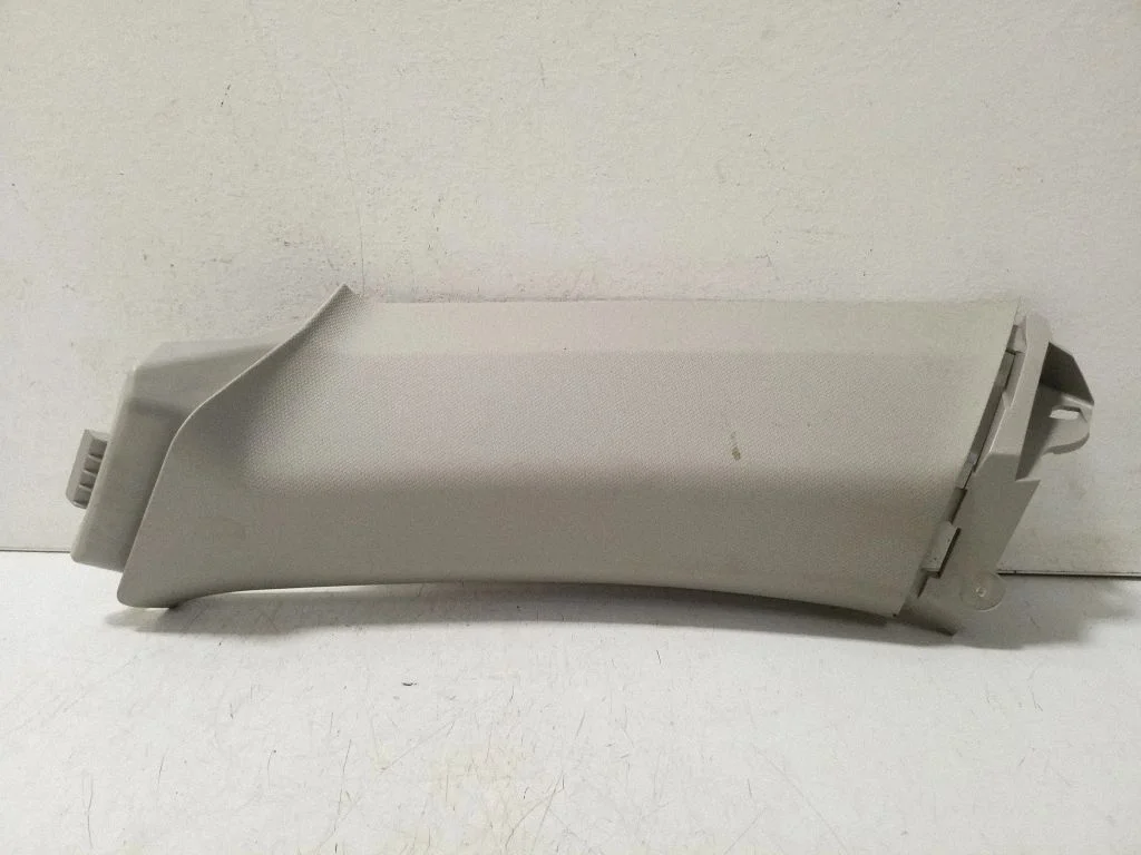 (C) pillar trim 658867288