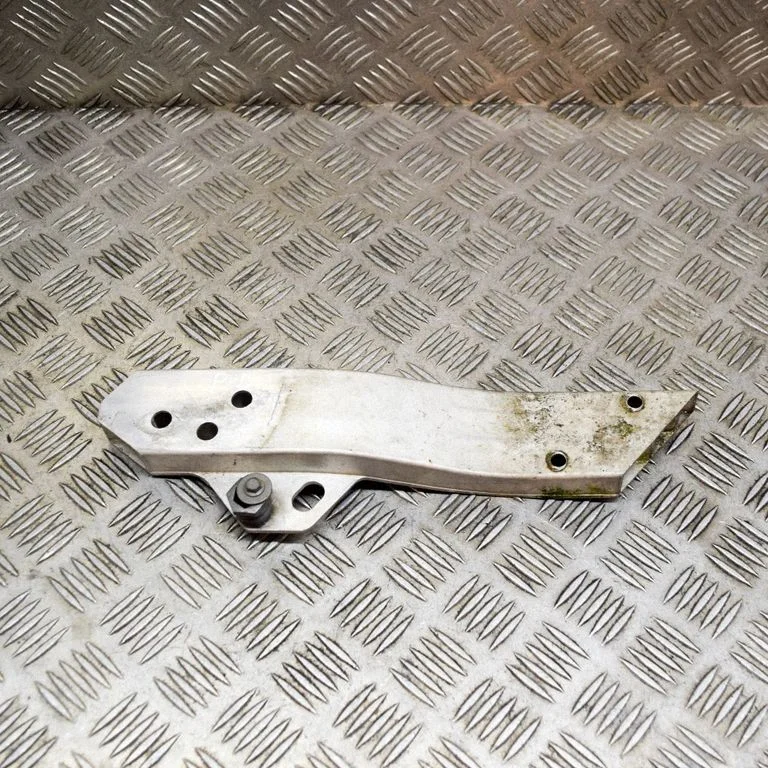Radiator support slam panel bracket – Mercedes-Benz E-Class W213 (2016-)