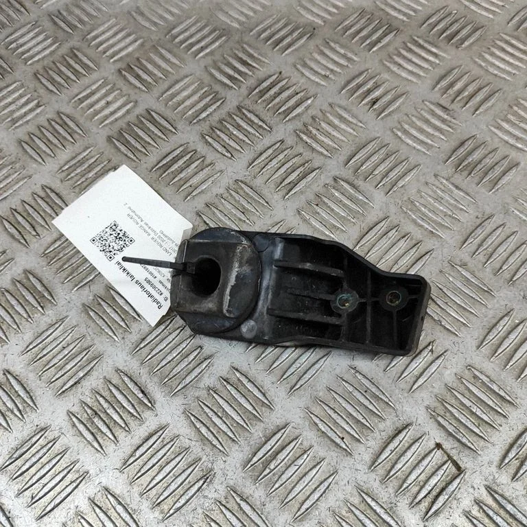 Radiator support slam panel bracket – Land Rover Range Rover Evoque L551 (2018-)