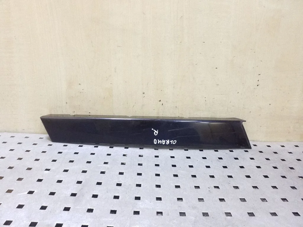 (C) statņa apdare 4B9853378G