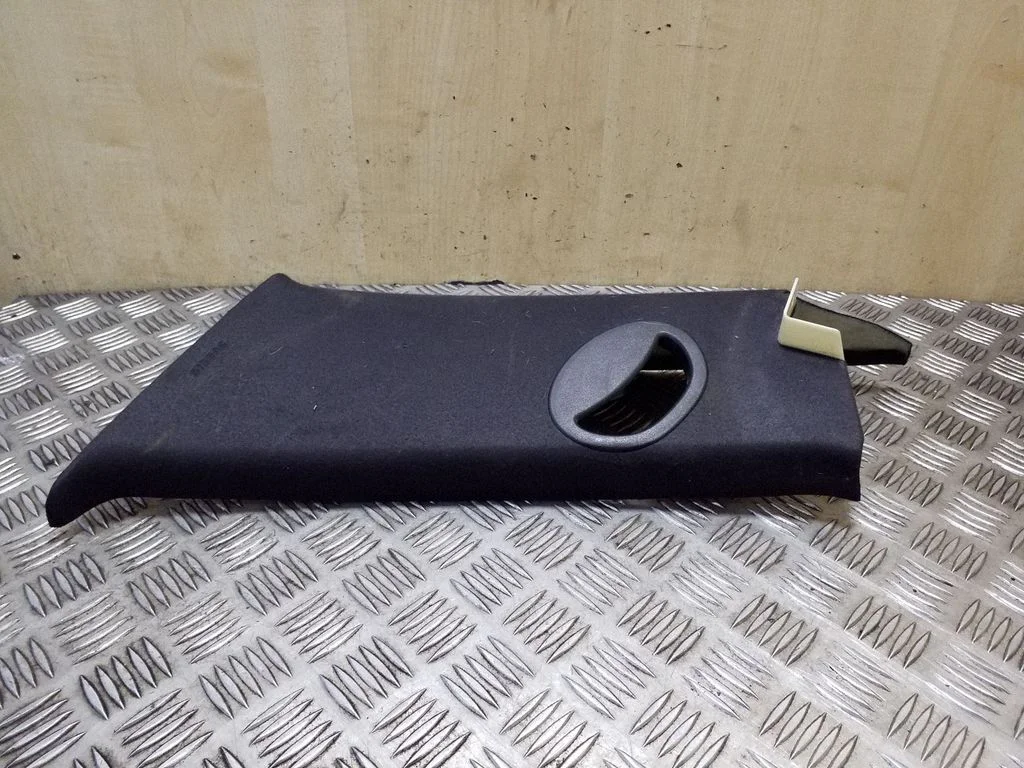 (C) pillar trim 7056348