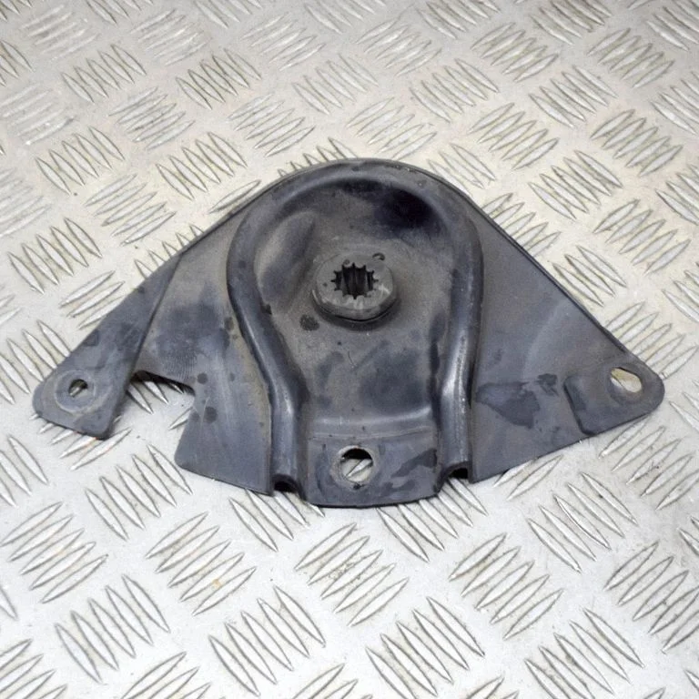 Radiatoru paneļa kronšteins YR838K007BB