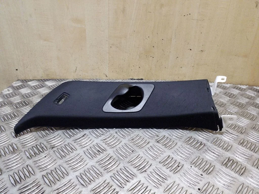 (C) pillar trim 51437129756