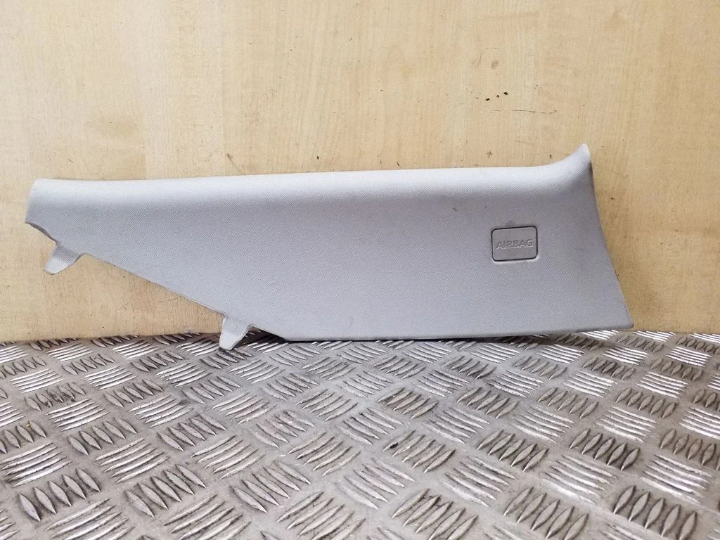 (C) pillar trim 8X23F519A97BF