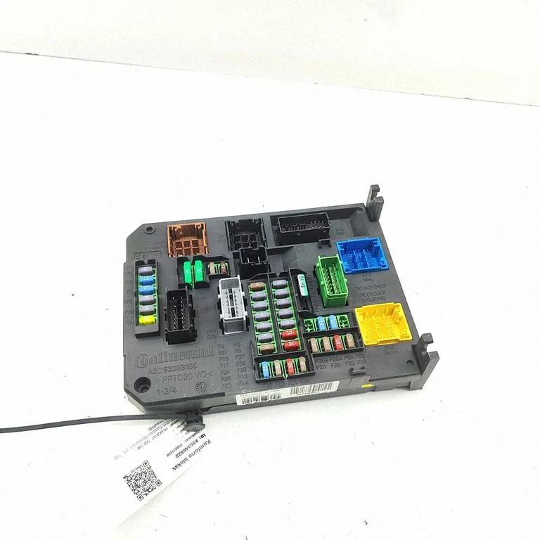 Drošinātāju kārba (komplekts) 9806687980