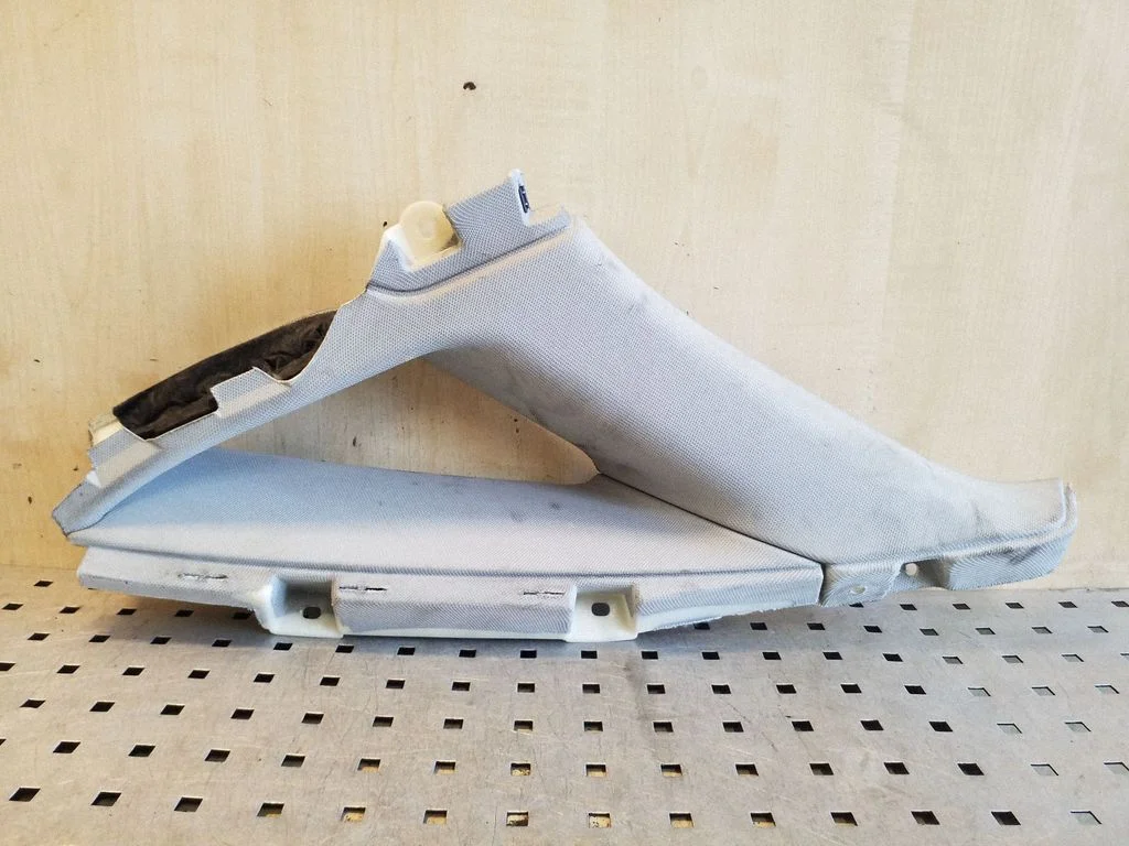 (C) pillar trim – Audi A8 S8 D4 4H (2010-2016)