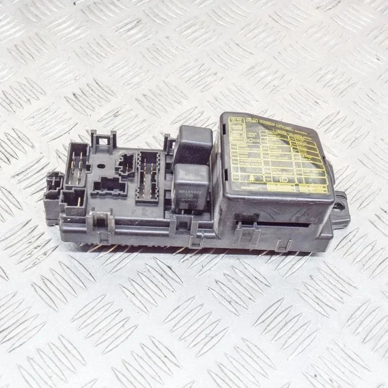 Fuse box set MB649041