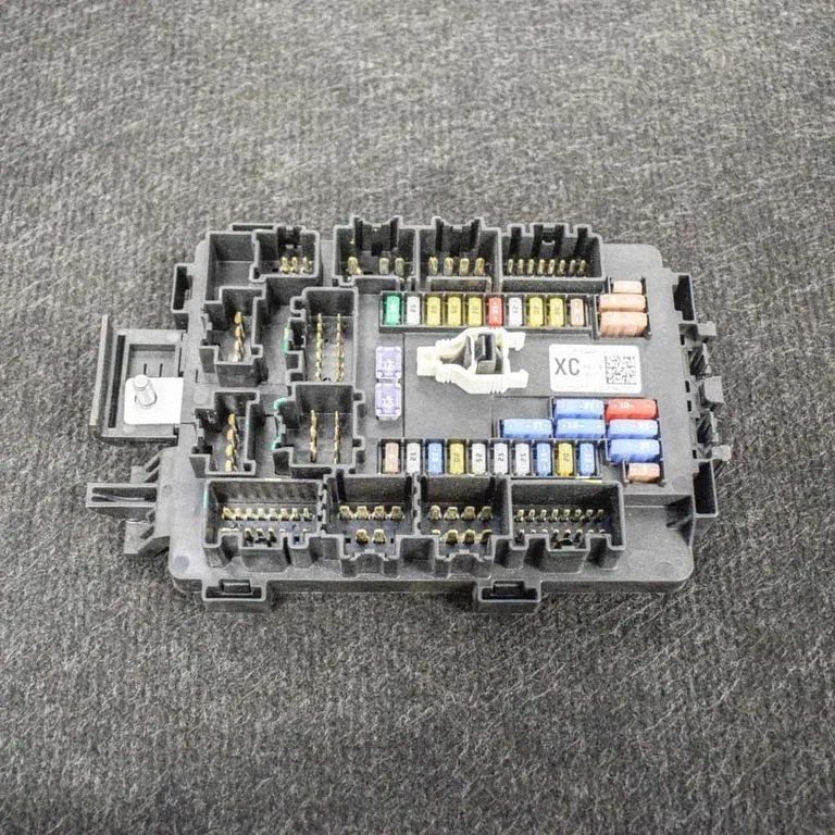 Fuse box set – Tesla Model S (2012-)