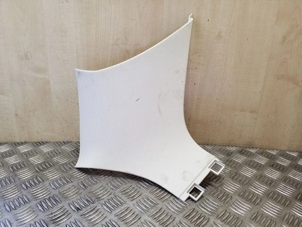 (D)pillar trim (top) – Volkswagen Passat CC (2008-2016)