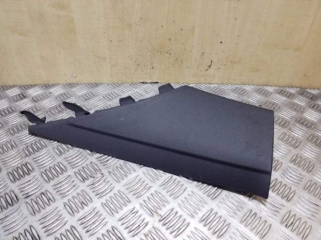 (D)pillar trim (top) – Audi A4 Allroad B8 (2008-2016)