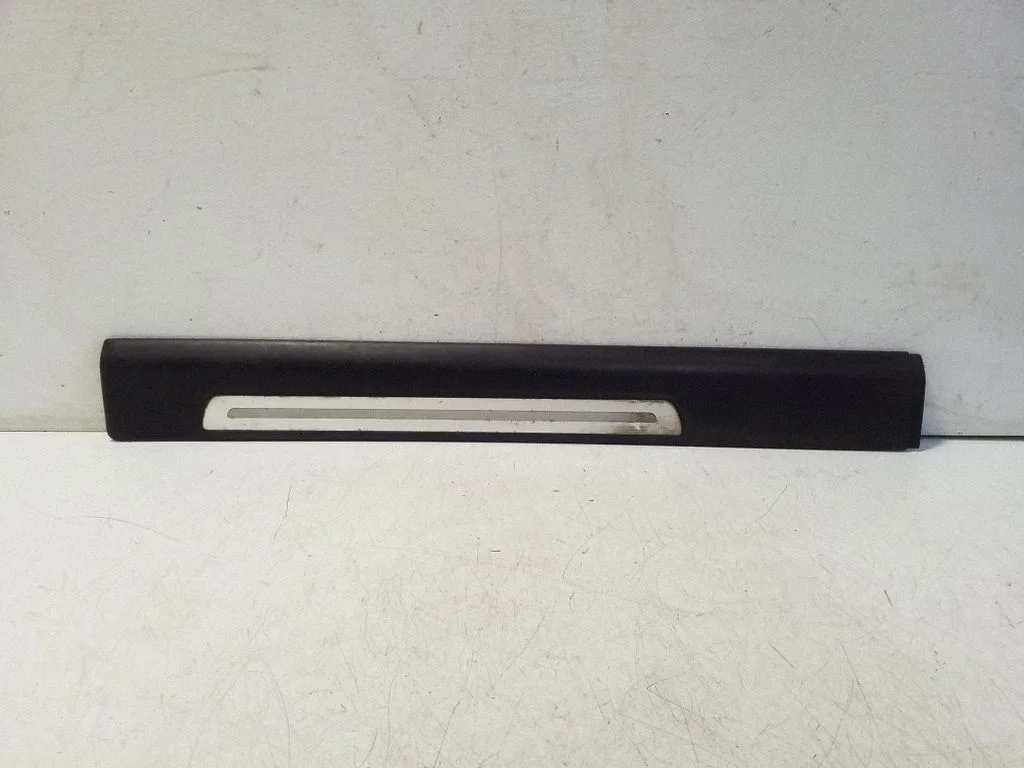Aizmugurējā sliekšņa apdare (iekšējā) 4F0853375H