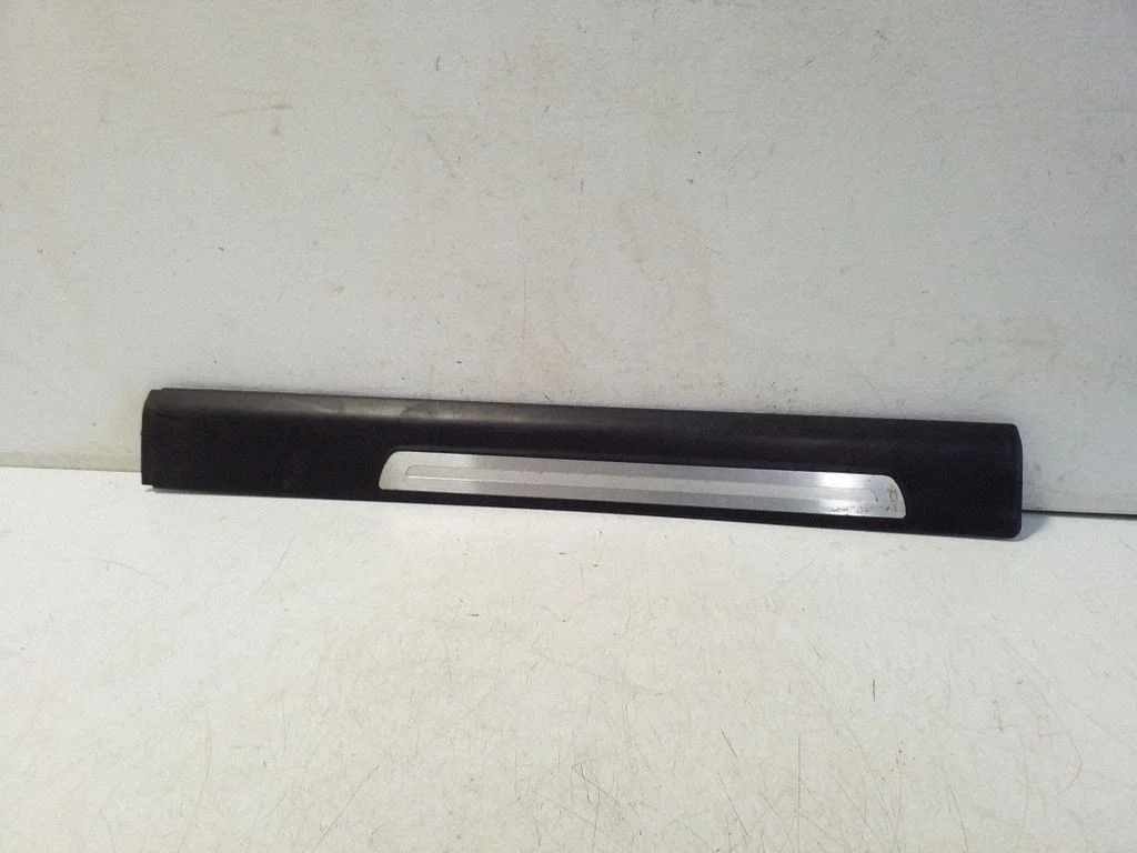 Aizmugurējā sliekšņa apdare (iekšējā) 4F0853376H
