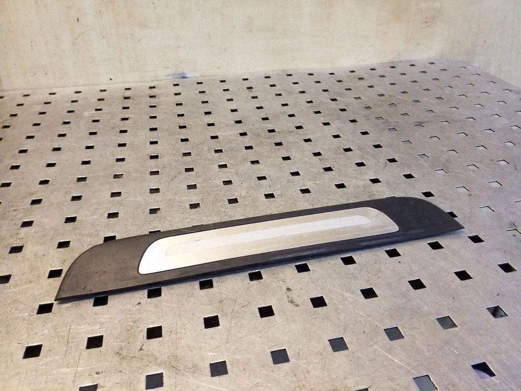 Rear sill trim cover 4G0853375