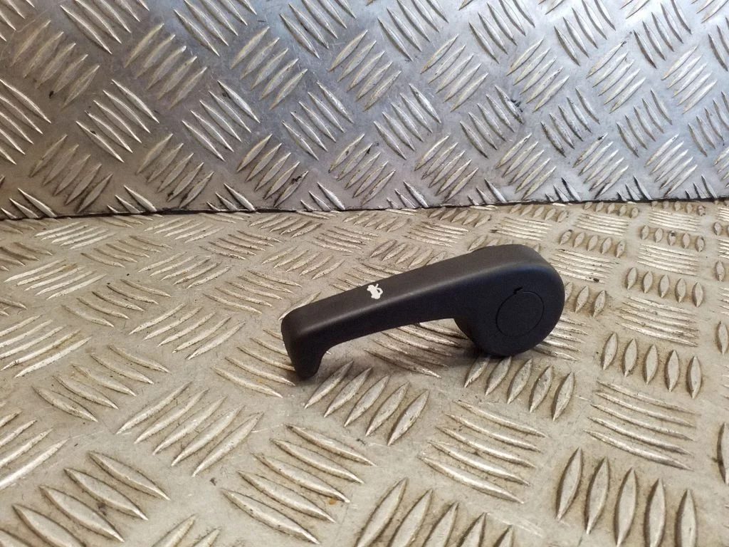 Engine bonnet (hood) release handle FT4B168626BC