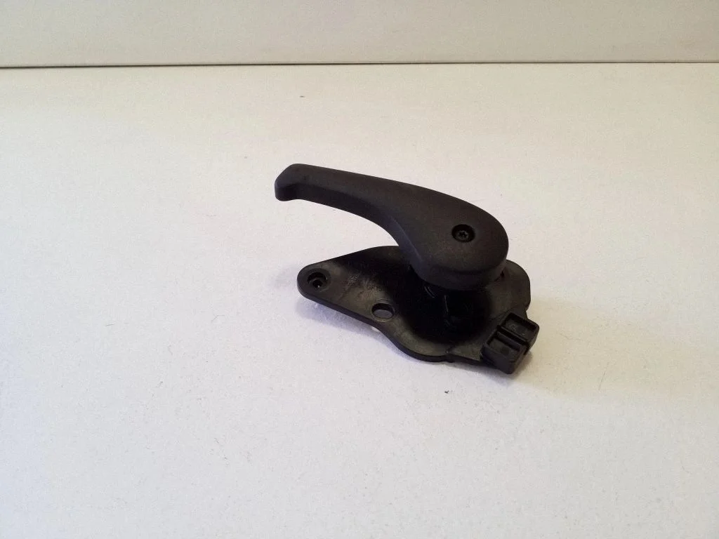 Engine bonnet (hood) release handle 31826629