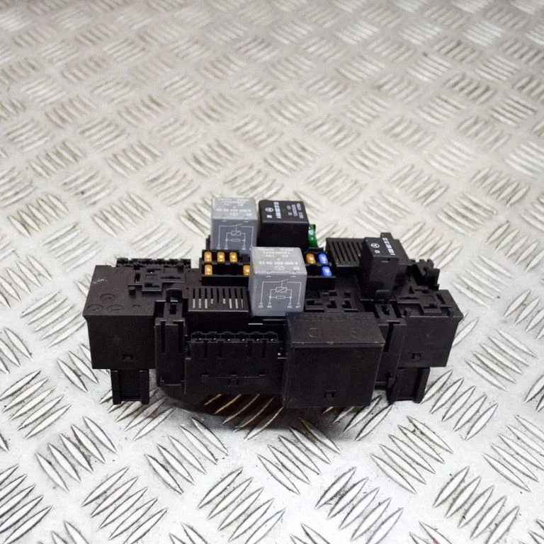 Drošinātāju bloks 50W211F04