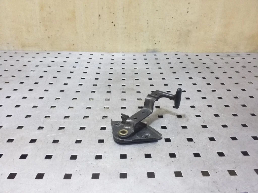 Mootorikapoti avamiskäepide