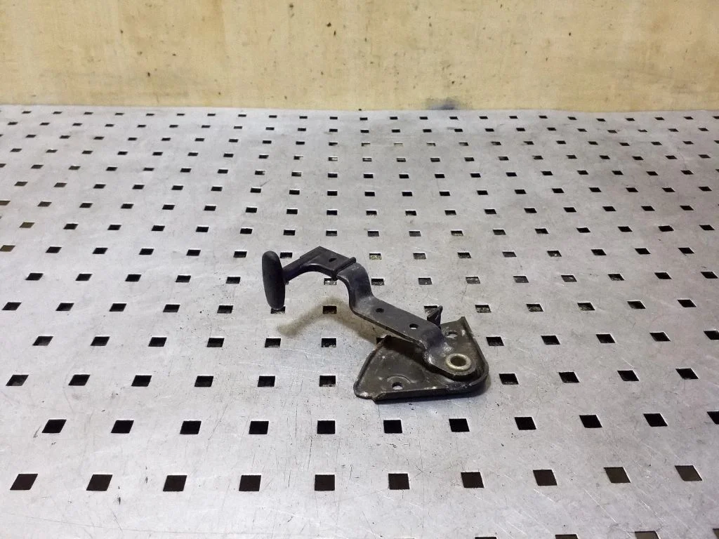 Mootorikapoti avamiskäepide