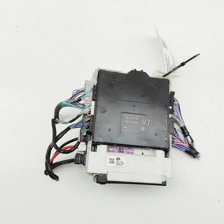 Kaitsmeplokk 50152573 – Lexus NX (2021-)