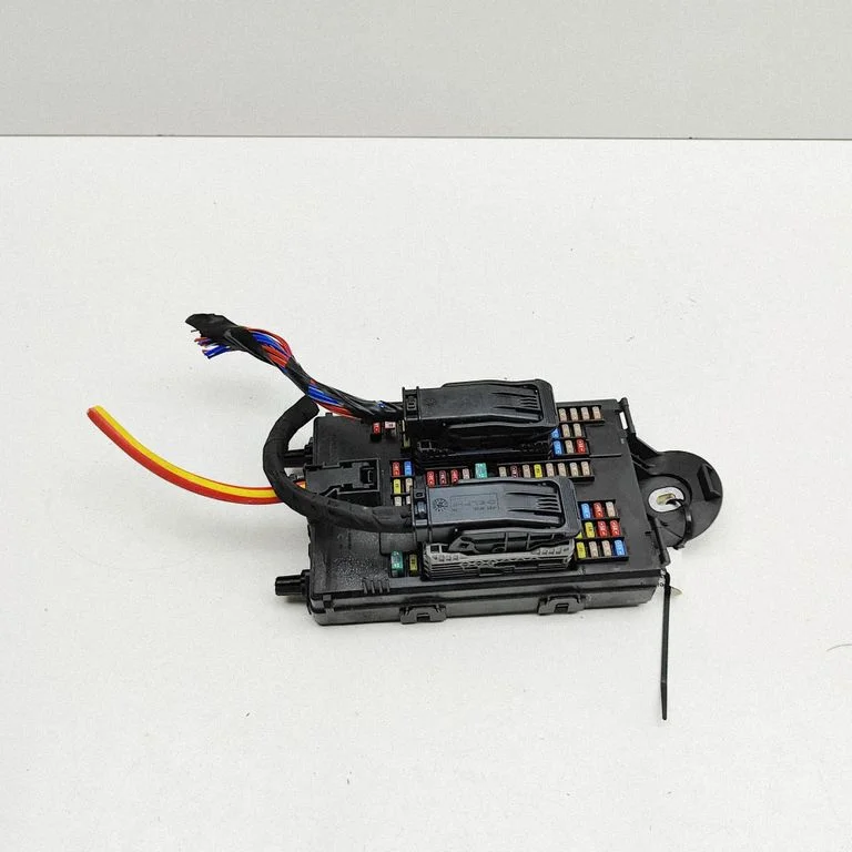 Drošinātāju bloks 31682732