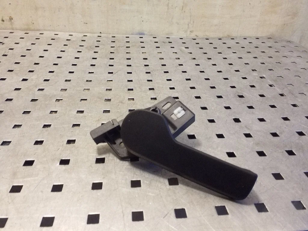 Engine bonnet (hood) release handle 1J1823533C