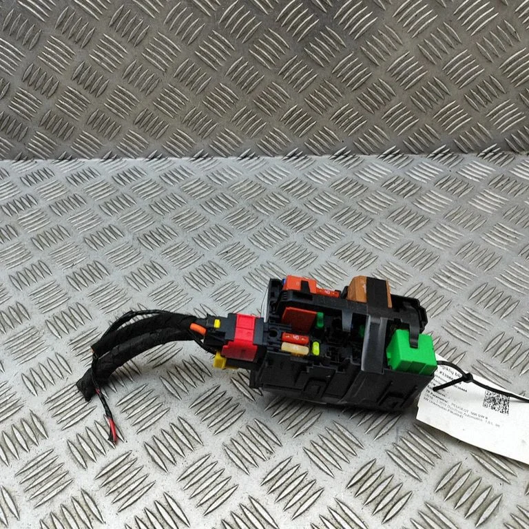 Drošinātāju bloks 9806192580