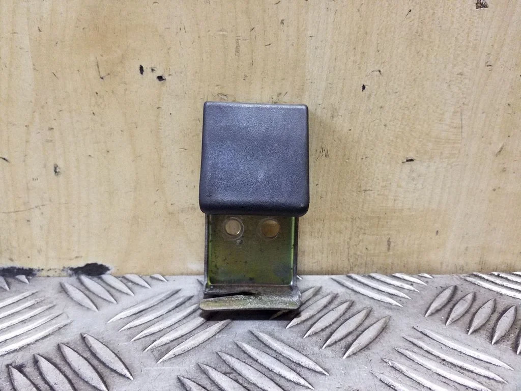 Engine bonnet (hood) release handle