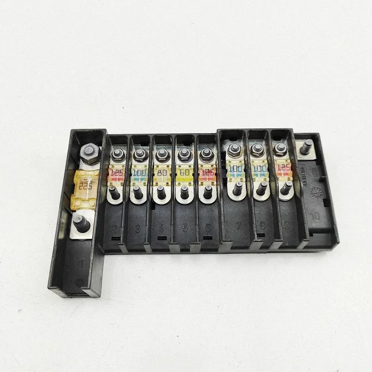 Drošinātāju bloks 7LA937550