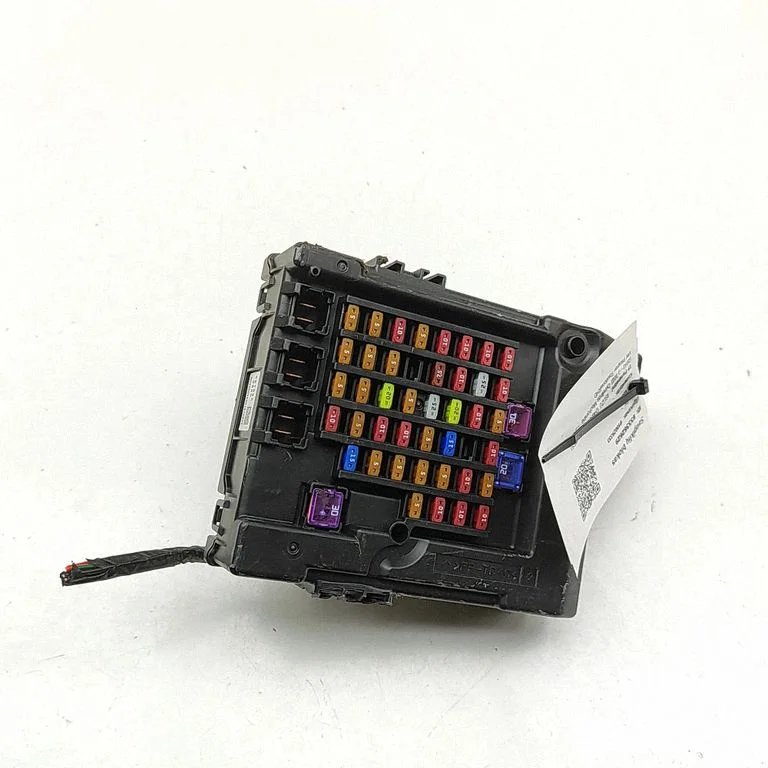 Drošinātāju bloks 8975550890