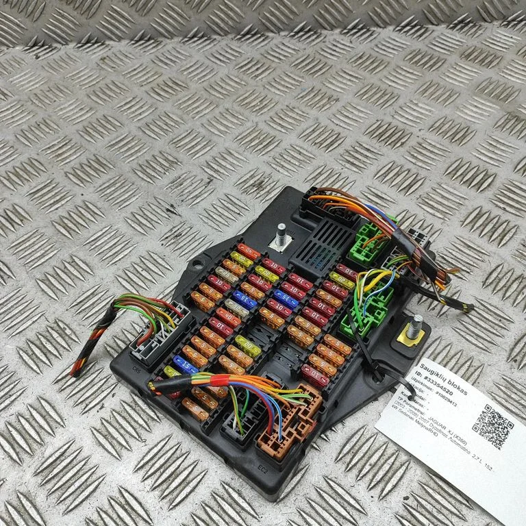 Drošinātāju bloks 7W9314A073CA