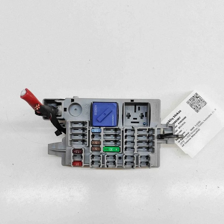 Drošinātāju bloks – BMW 5. sērija G30 G31 G38 (2016-)