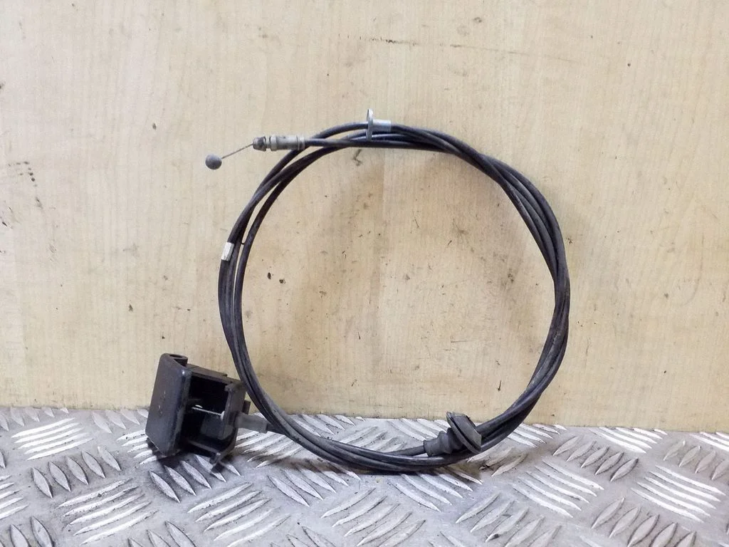 Engine bonnet (hood) release handle
