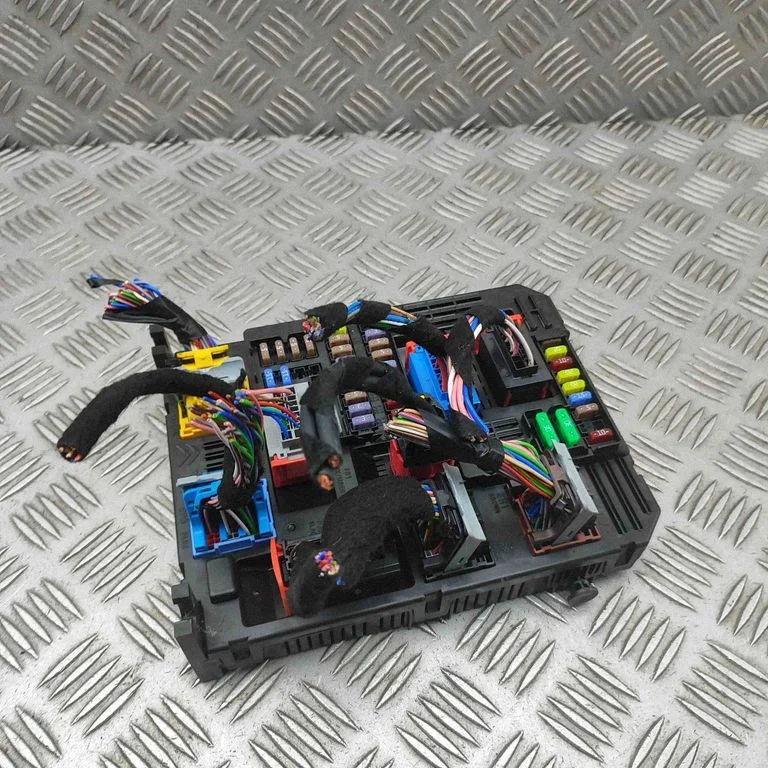 Drošinātāju bloks 9832881380
