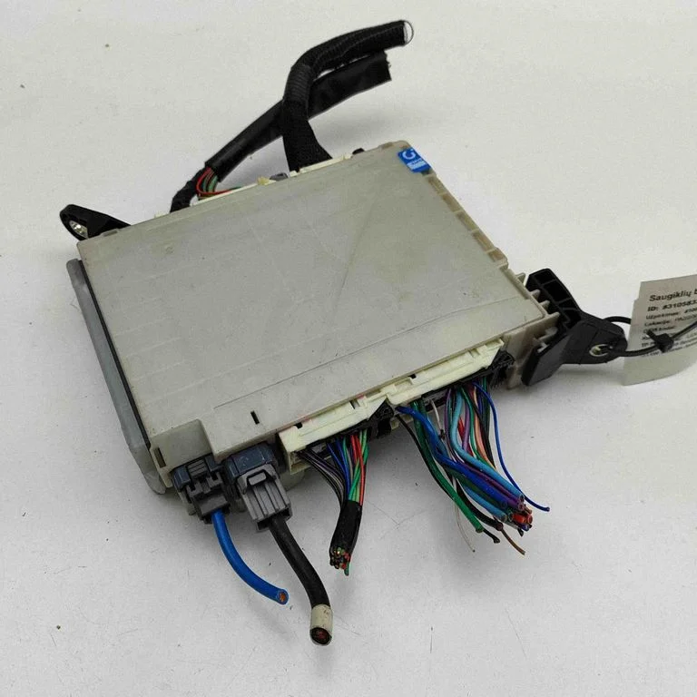 Drošinātāju bloks 8273053J31