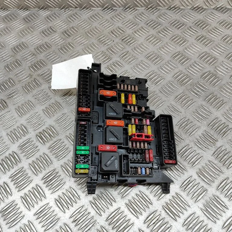 Drošinātāju bloks – BMW X2 F39 (2018-2023)