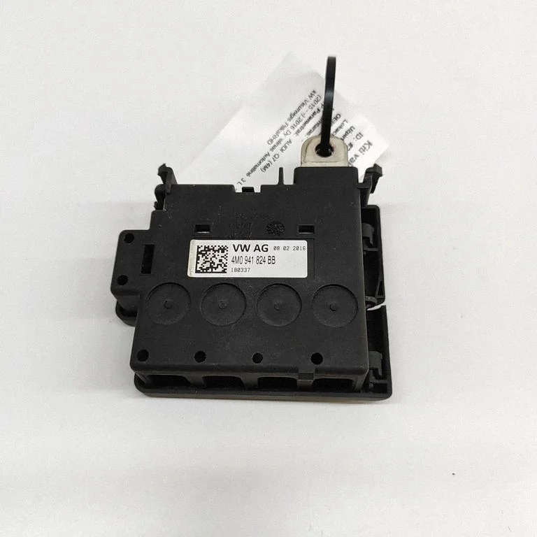 Drošinātāju bloks 4M0941824BB