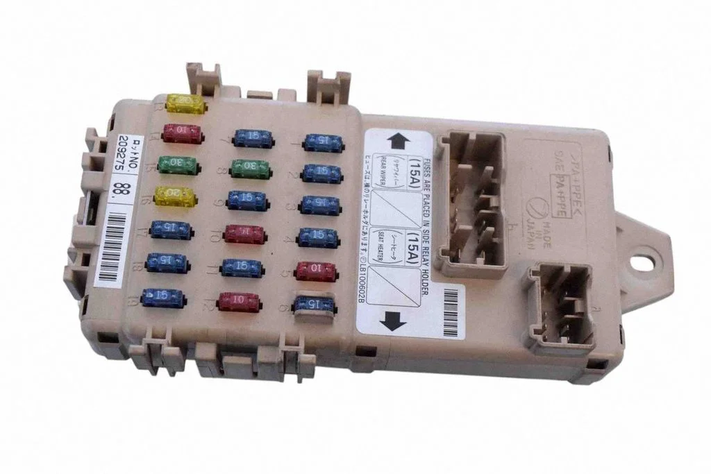 Kaitsmeplokk 82201SA000 – Subaru Forester SF (2000-2003)