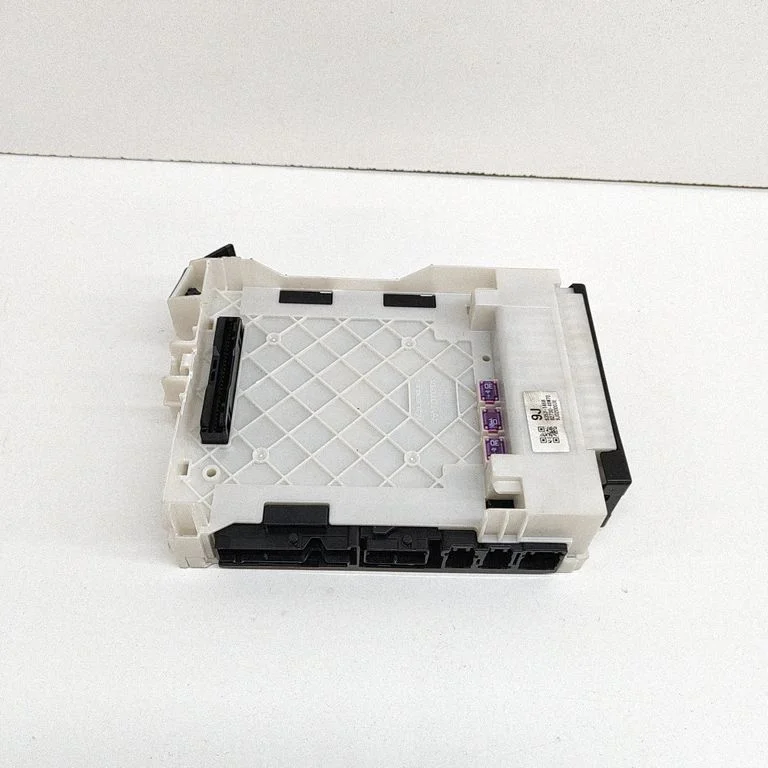 Drošinātāju bloks 8273048W70