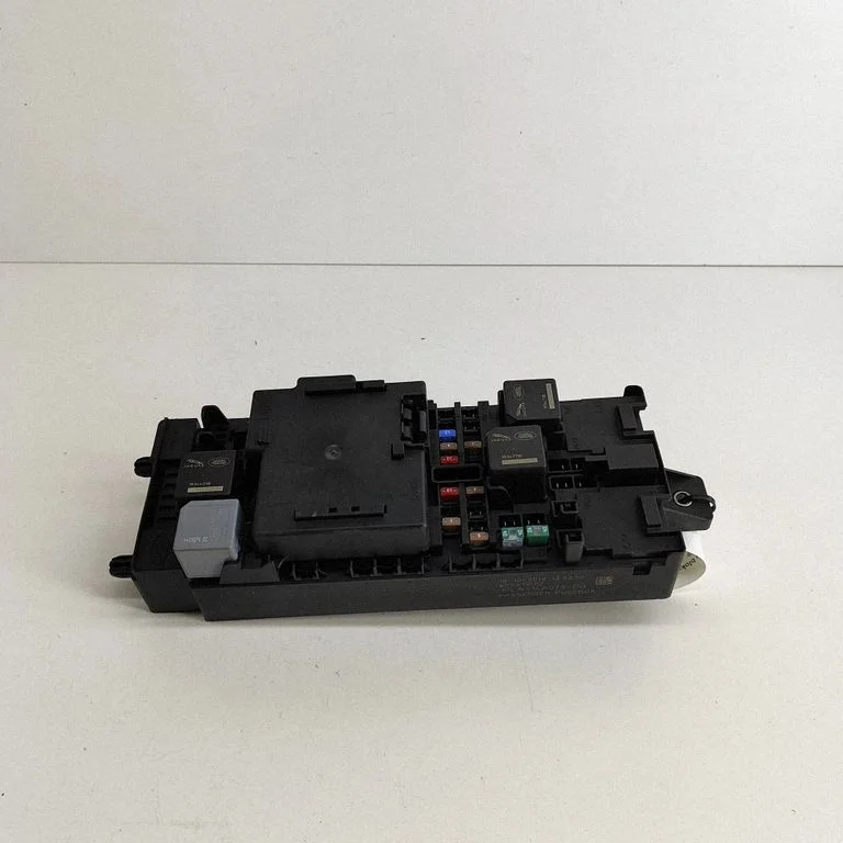 Fuse module – Land Rover Range Rover Sport L494 (2013-)