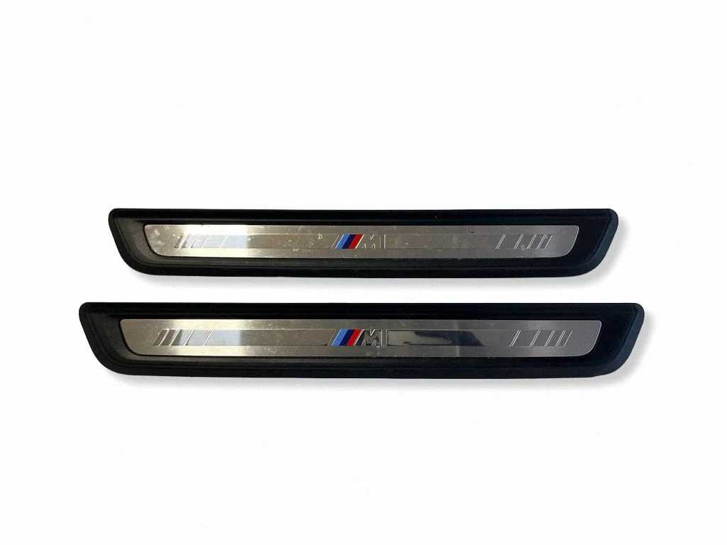 Esilävise kate (sisemine) – BMW i4 (2021-)