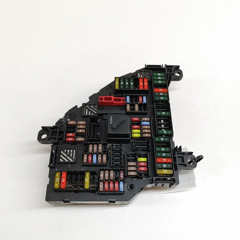 Drošinātāju bloks – BMW 6. sērija F12 F13 (2010-2018)