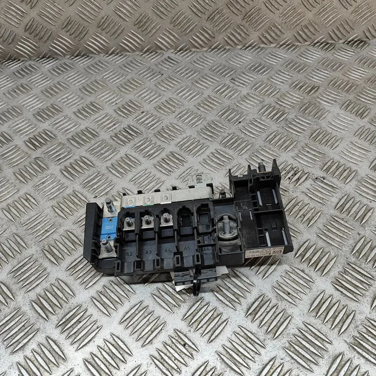 Drošinātāju bloks A2465400950
