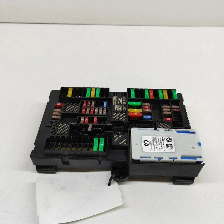 Drošinātāju bloks – BMW 5. sērija G30 G31 G38 (2016-)
